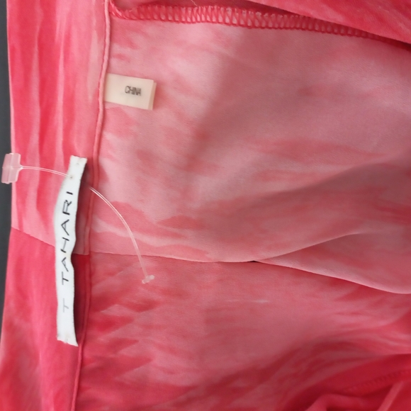 🌷Tahari Coral Tie-dye Top, - Picture 7 of 8